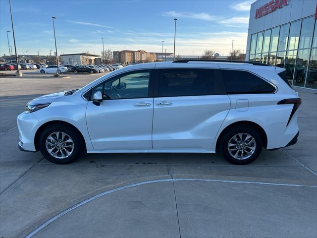 2024 Toyota Sienna XLE