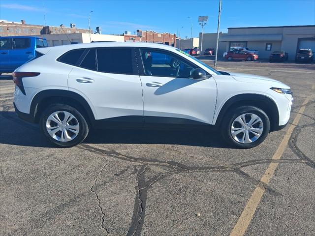 2025 Chevrolet Trax FWD LS