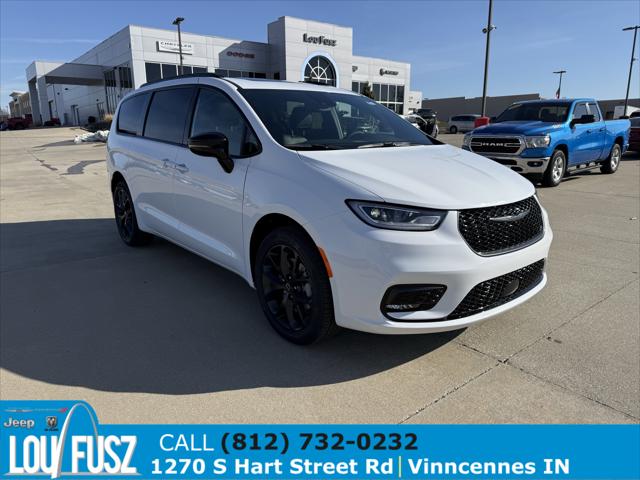 2026 Chrysler Pacifica PACIFICA SELECT AWD