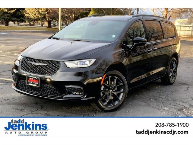 2026 Chrysler Pacifica PACIFICA SELECT AWD