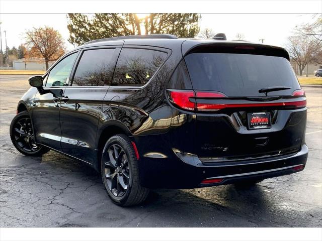 2026 Chrysler Pacifica PACIFICA SELECT AWD