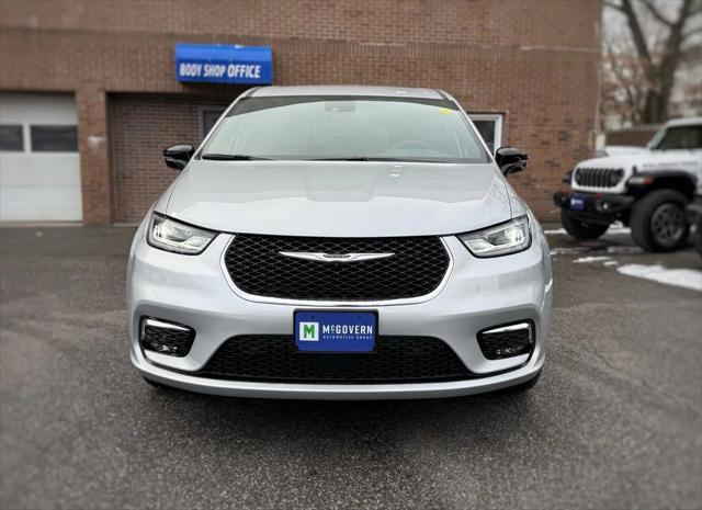 2026 Chrysler Pacifica PACIFICA SELECT AWD