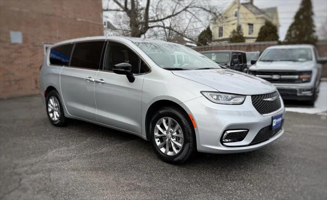 2026 Chrysler Pacifica PACIFICA SELECT AWD