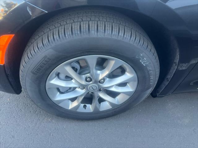 2026 Chrysler Pacifica Select AWD