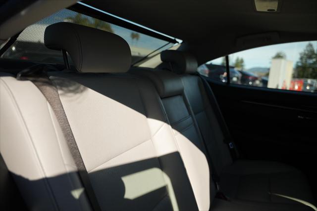 2013 Lexus ES 350 4dr Sdn