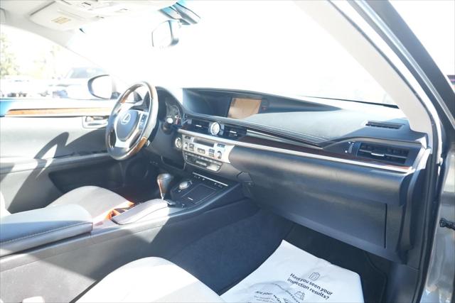 2013 Lexus ES 350 4dr Sdn