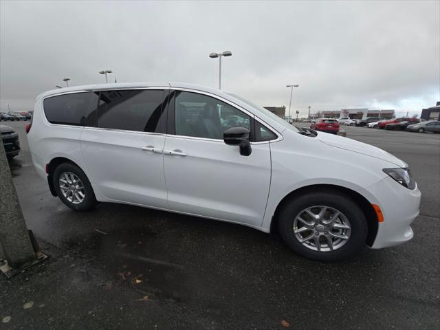 2026 Chrysler Voyager VOYAGER LX