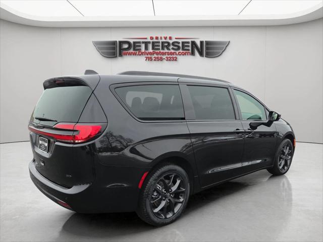 2026 Chrysler Pacifica PACIFICA SELECT AWD