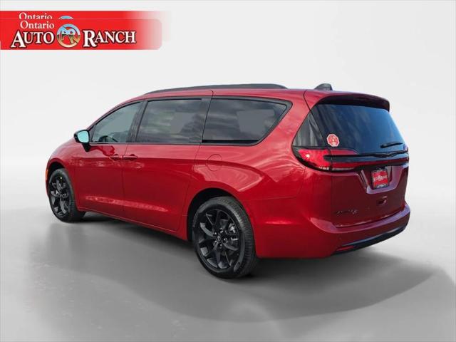 2026 Chrysler Pacifica PACIFICA SELECT AWD