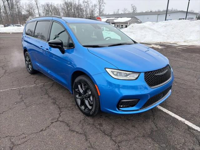 2026 Chrysler Pacifica PACIFICA SELECT AWD