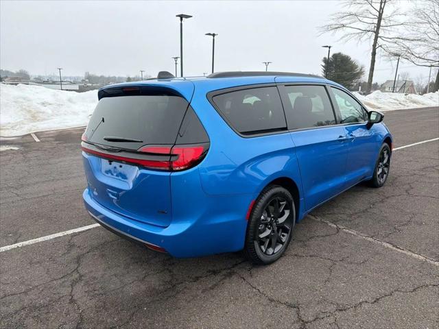 2026 Chrysler Pacifica PACIFICA SELECT AWD
