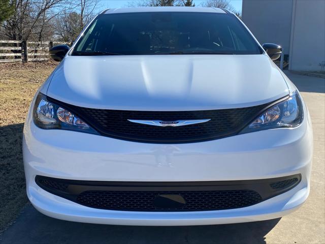 2026 Chrysler Voyager VOYAGER LX