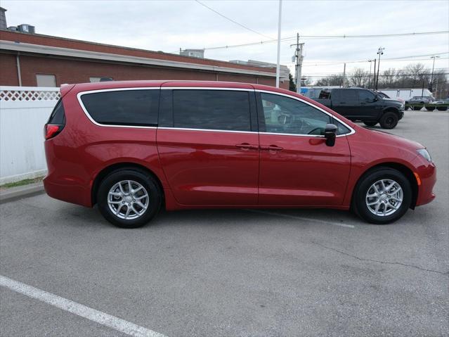 2026 Chrysler Voyager VOYAGER LX
