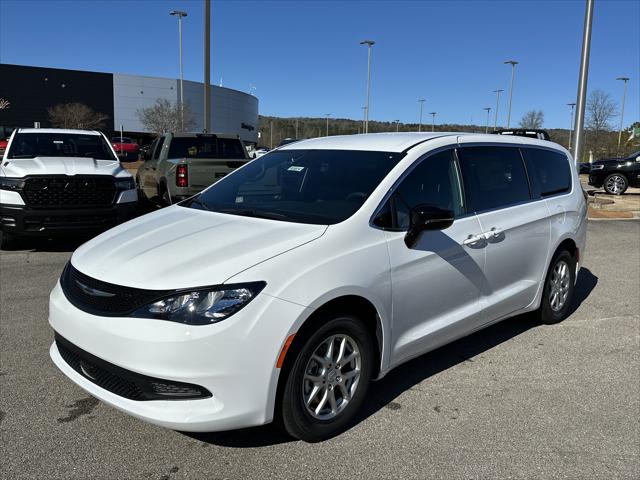 2026 Chrysler Voyager VOYAGER LX