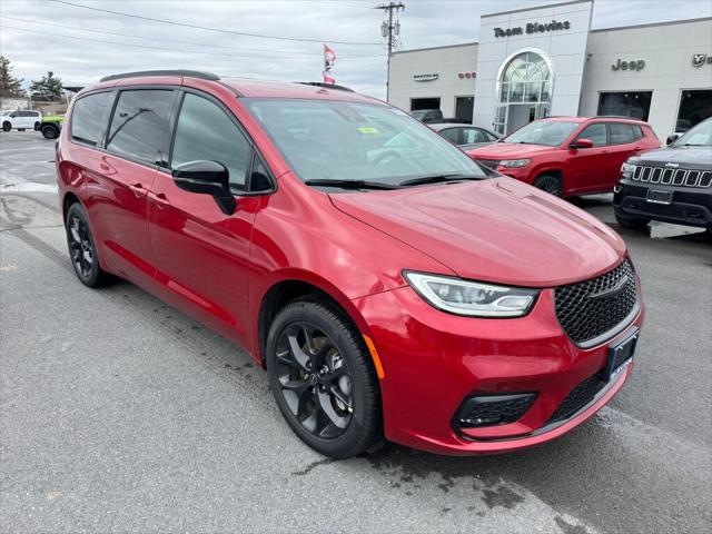 2026 Chrysler Pacifica PACIFICA SELECT AWD