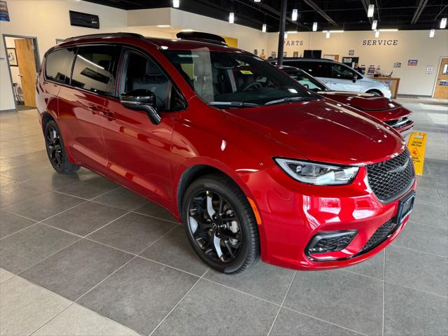 2026 Chrysler Pacifica PACIFICA SELECT AWD