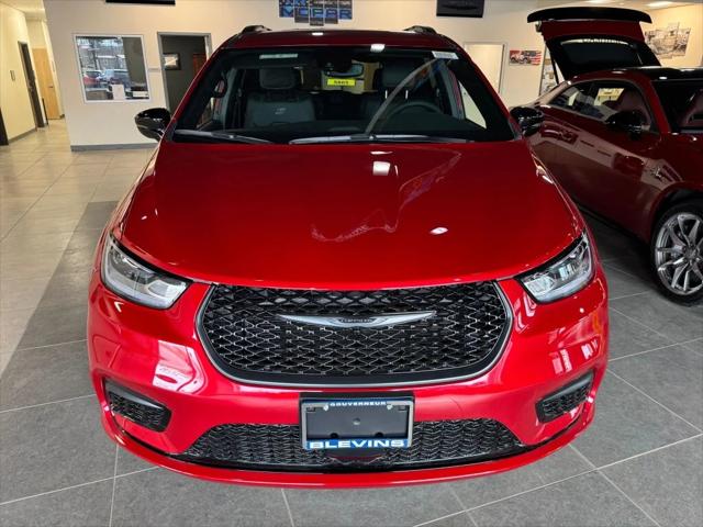 2026 Chrysler Pacifica PACIFICA SELECT AWD