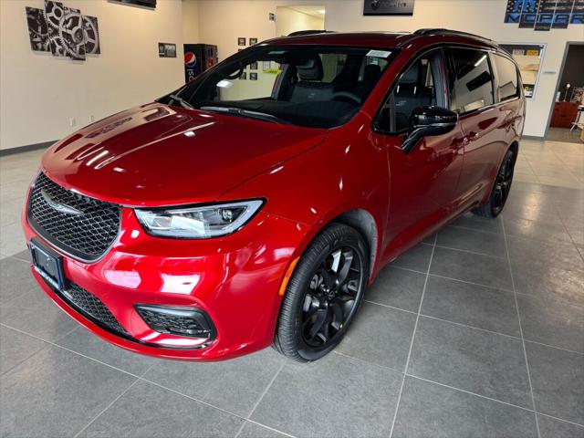 2026 Chrysler Pacifica PACIFICA SELECT AWD