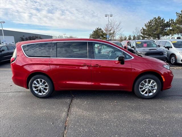 2026 Chrysler Pacifica PACIFICA SELECT AWD