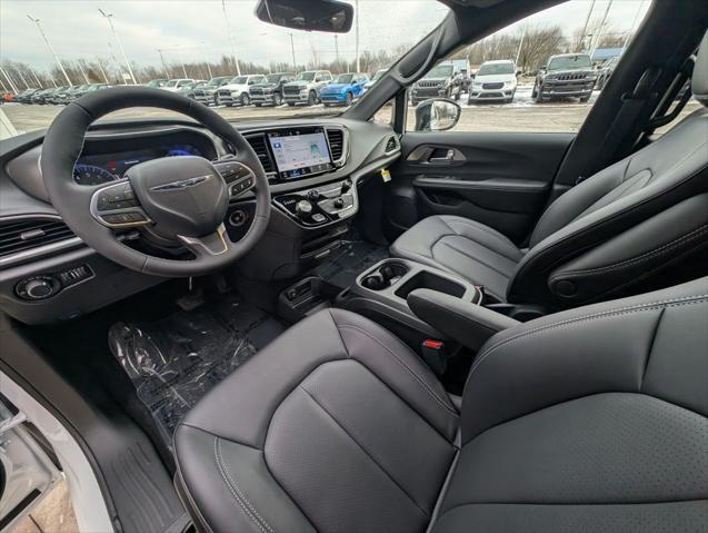 2026 Chrysler Voyager VOYAGER LX