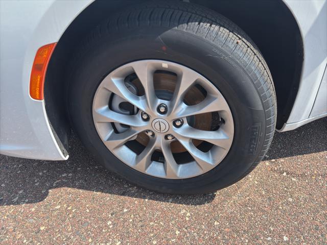 2026 Chrysler Pacifica PACIFICA SELECT AWD