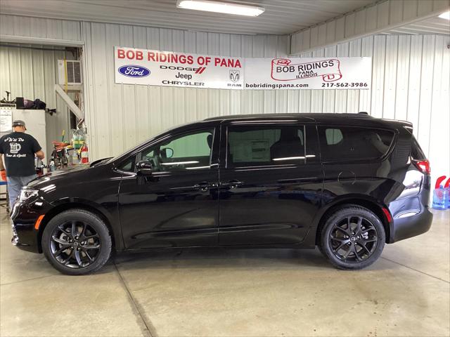 2026 Chrysler Pacifica PACIFICA SELECT AWD