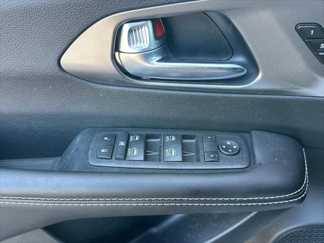 2026 Chrysler Pacifica Select AWD