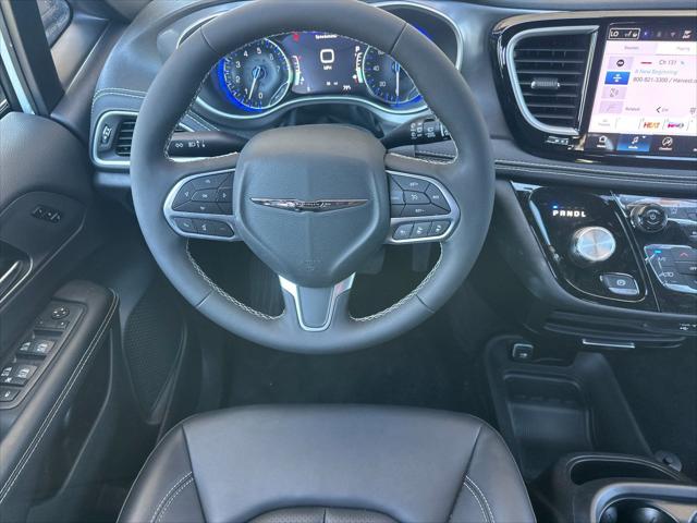 2026 Chrysler Pacifica Select AWD
