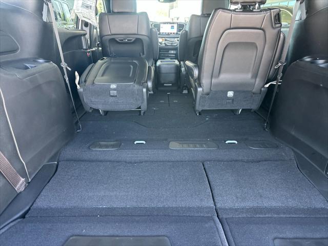 2026 Chrysler Pacifica Select AWD
