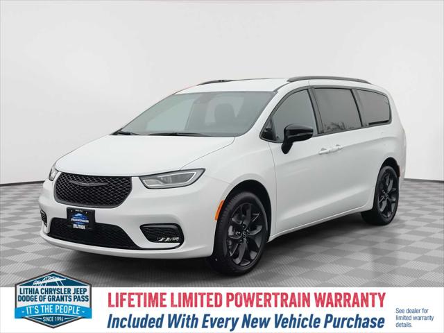 2026 Chrysler Pacifica PACIFICA SELECT AWD