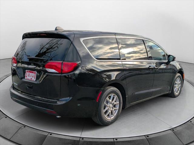 2026 Chrysler Voyager VOYAGER LX