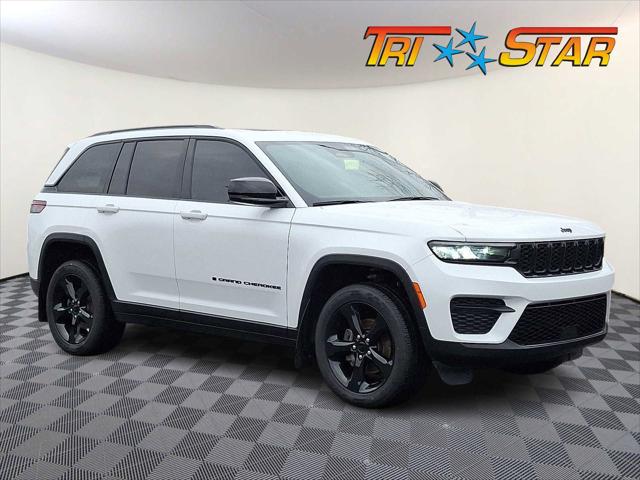 2023 Jeep Grand Cherokee Altitude 4x4 2023 Jeep Grand Cherokee Altitude 4x4