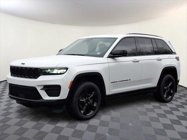 2023 Jeep Grand Cherokee Altitude 4x4 2023 Jeep Grand Cherokee Altitude 4x4