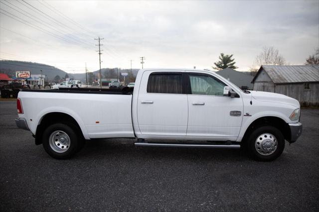 2018 RAM 3500 Laramie Longhorn Crew Cab 4x4 8 Box