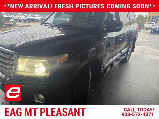 2013 Toyota Land Cruiser V8 2013 Toyota Land Cruiser V8