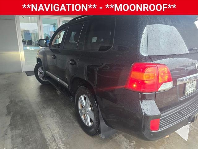 2013 Toyota Land Cruiser V8
