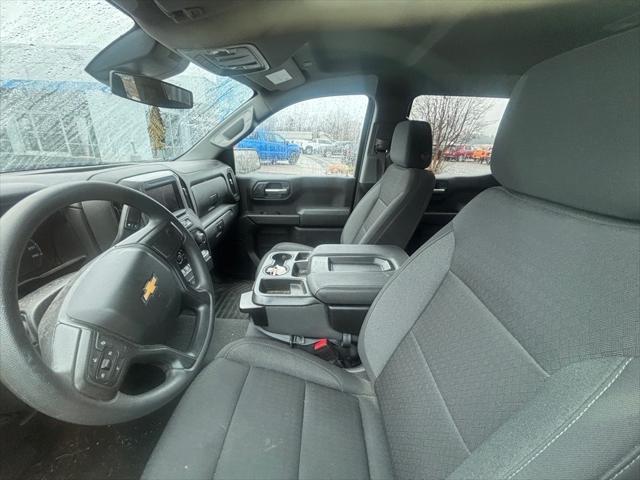 2023 Chevrolet Silverado 1500 4WD Crew Cab Short Bed Custom 2023 Chevrolet Silverado 1500 4WD Crew Cab Short Bed Custom