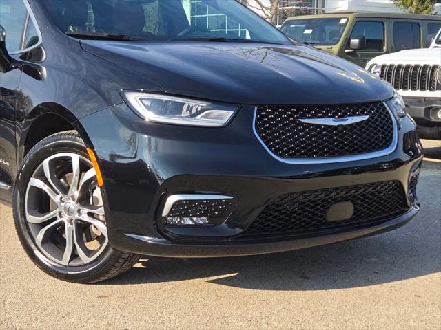 2025 Chrysler Pacifica Pinnacle AWD