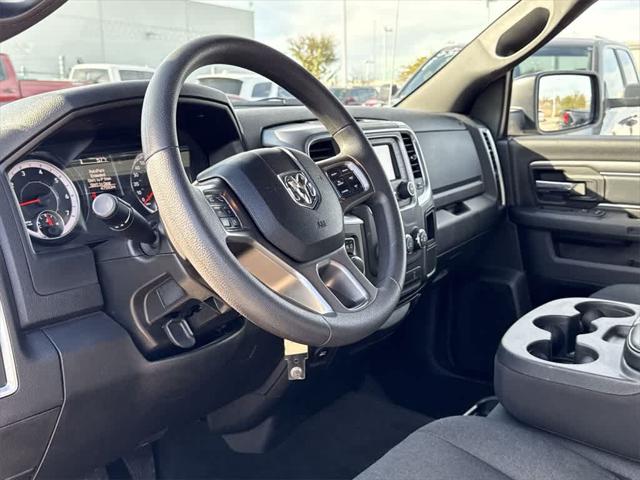 2024 RAM 1500 Classic Warlock Crew Cab 4x4 57 Box 2024 RAM 1500 Classic Warlock Crew Cab 4x4 57 Box