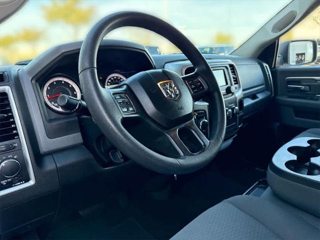 2020 RAM 1500 Classic SLT Crew Cab 4x4 64 Box 2020 RAM 1500 Classic SLT Crew Cab 4x4 64 Box