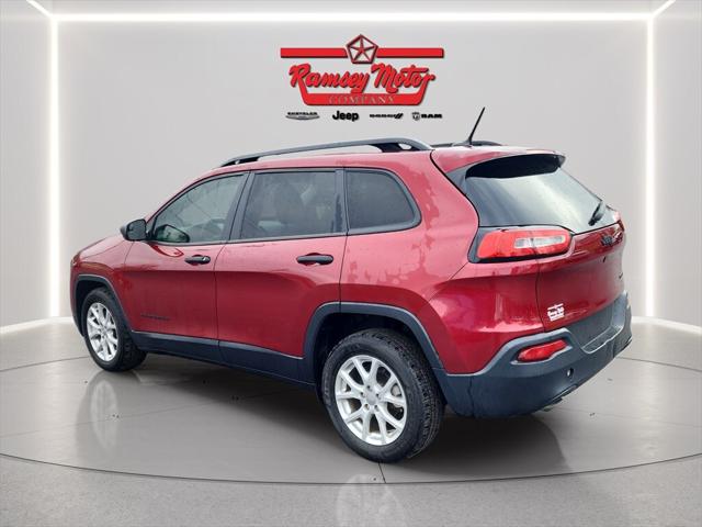 2016 Jeep Cherokee Sport