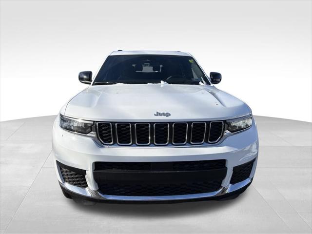 2025 Jeep Grand Cherokee L Laredo X 4x4 2025 Jeep Grand Cherokee L Laredo X 4x4