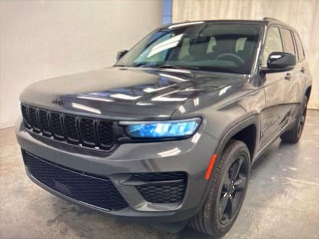 2023 Jeep Grand Cherokee Altitude 4x4 2023 Jeep Grand Cherokee Altitude 4x4