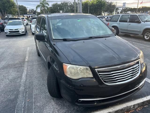 2014 Chrysler Town and Country Touring 2014 Chrysler Town and Country Touring