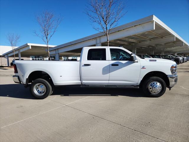 2026 RAM Ram 3500 RAM 3500 TRADESMAN CREW CAB 4X4 8 BOX