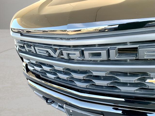 2023 Chevrolet Silverado 1500 2WD Crew Cab Short Bed Custom