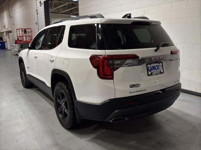 2022 GMC Acadia AT4 2022 GMC Acadia AT4