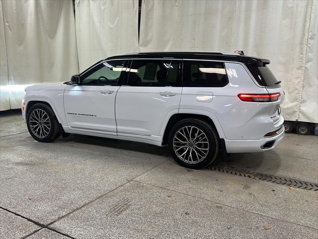 2023 Jeep Grand Cherokee L Summit Reserve 4x4 2023 Jeep Grand Cherokee L Summit Reserve 4x4