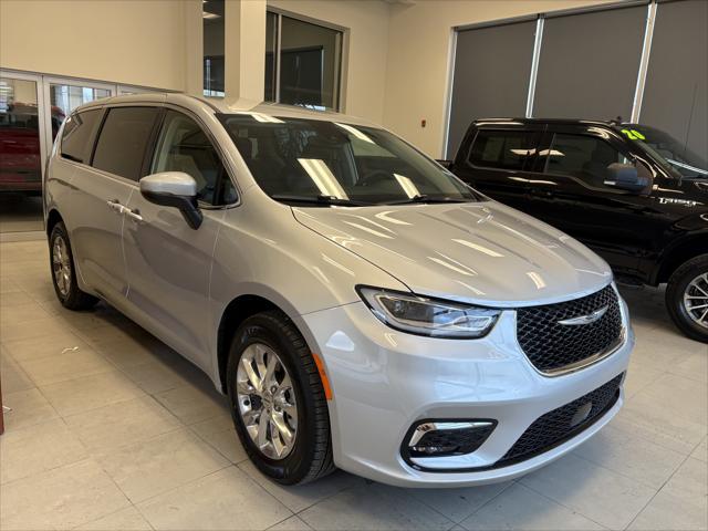 2023 Chrysler Pacifica Touring L AWD