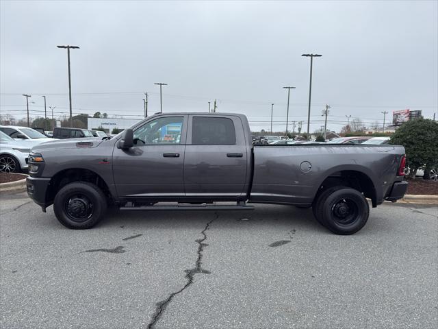 2025 RAM 3500 Tradesman Crew Cab 4x4 8 Box